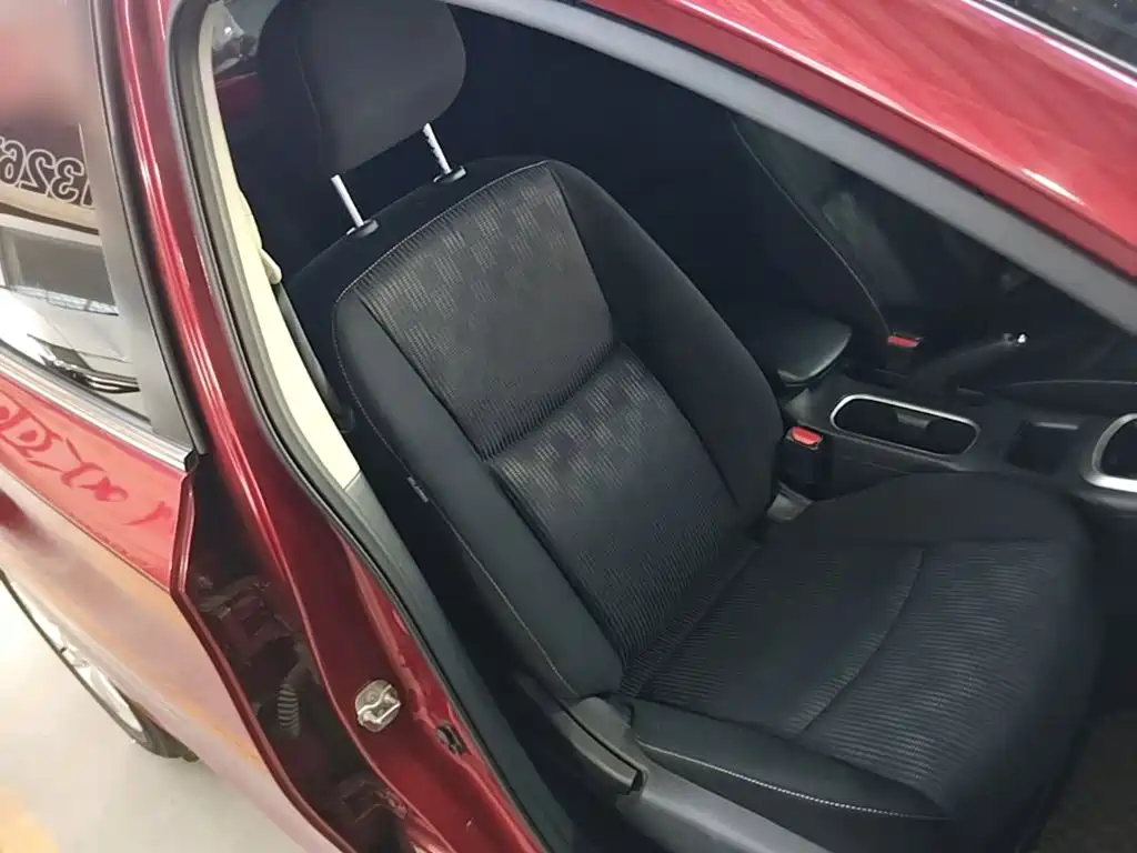 Nissan Tiida 2019 — фото 25