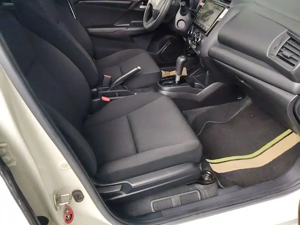Honda Fit 2018 — фото 25