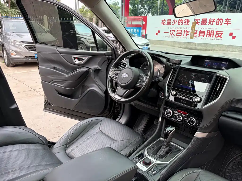 Subaru Forester 2020 — фото 10