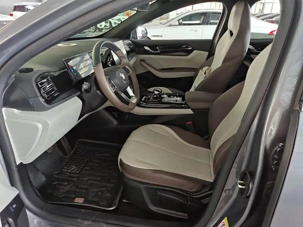 BYD Qin PLUS 2025 — фото 15
