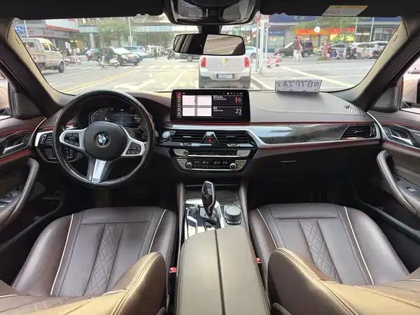 BMW 5 Series 2021