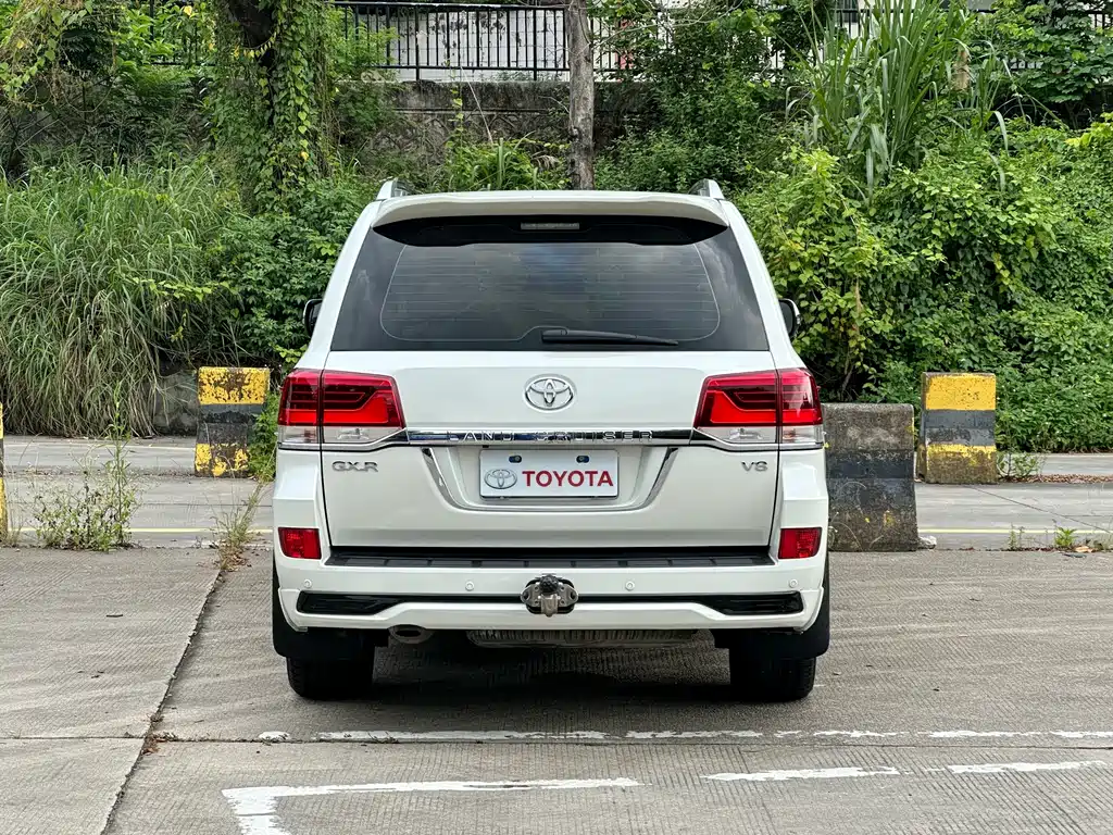 Toyota Land Cruiser 2018 — фото 16