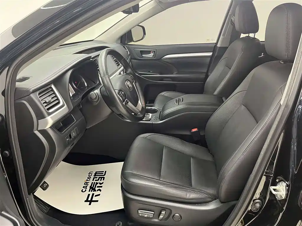 Toyota Highlander 2018 — фото 14
