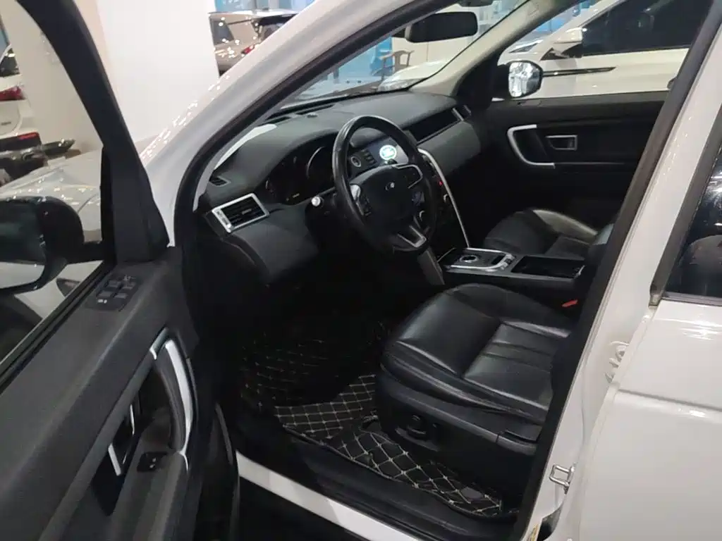Land Rover Discovery Sport 2017 — фото 16