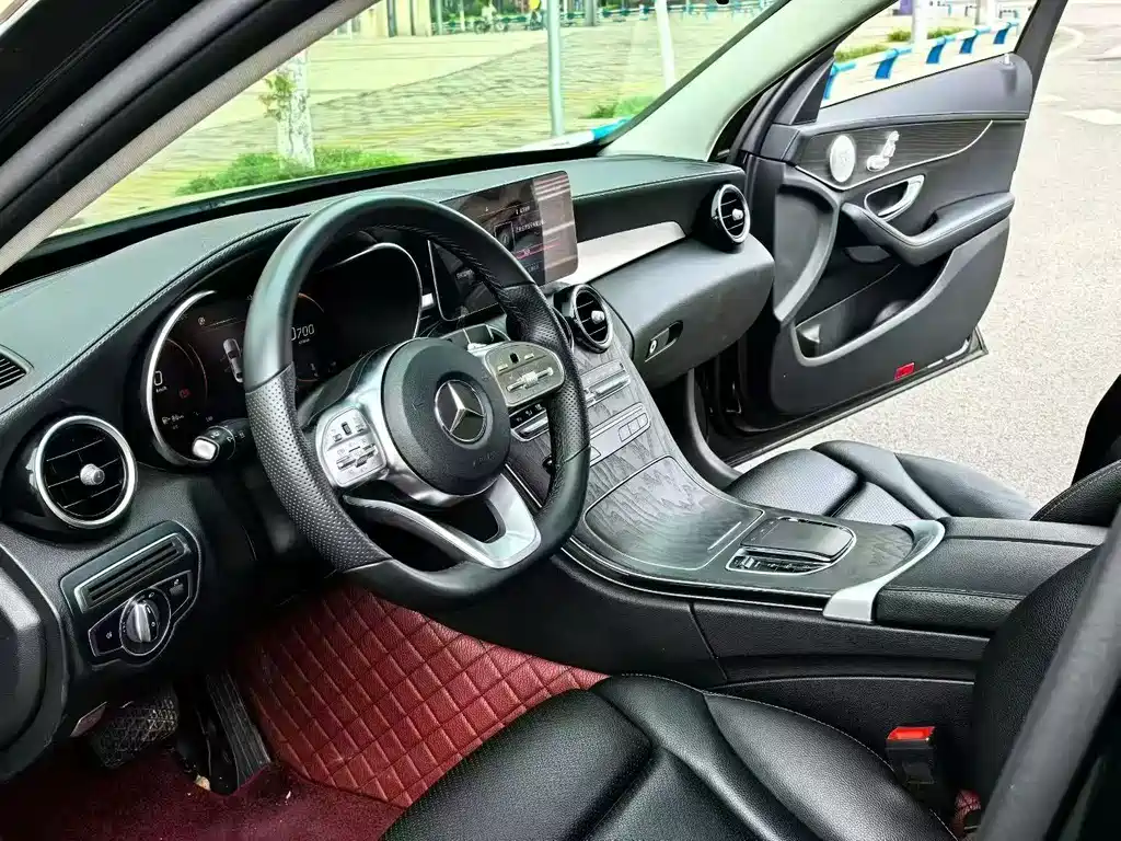 Mercedes-Benz C-Class 2021