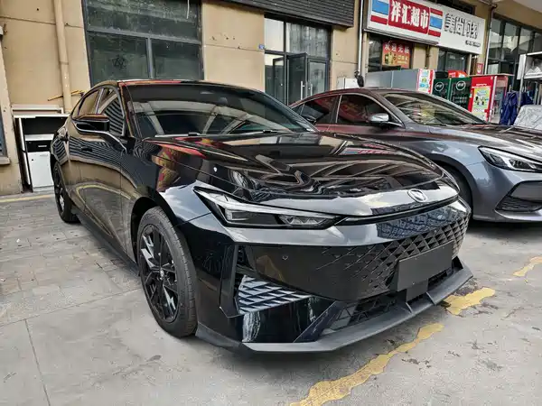 Changan UNI-V 2024