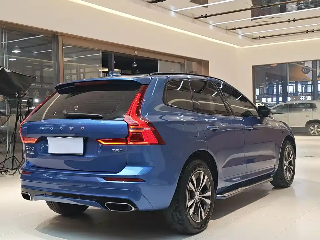 Volvo XC60 2020 — фото 6