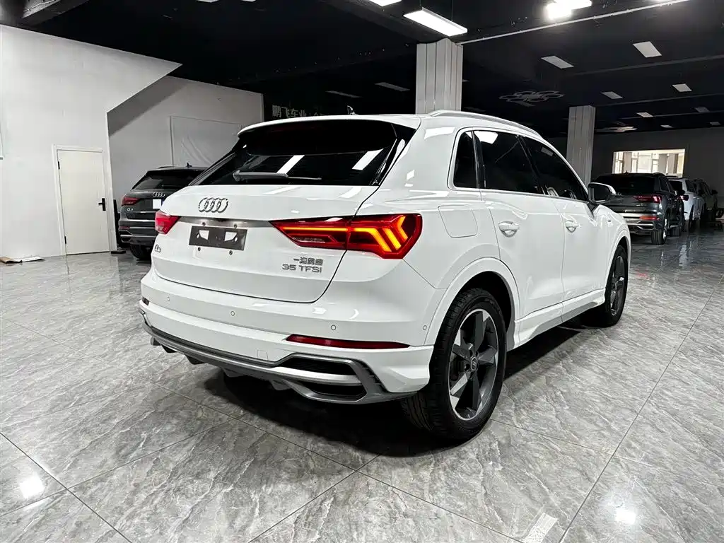 Audi Q3 2022 — фото 6