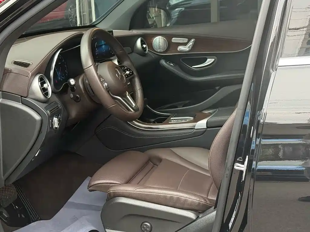 Mercedes-Benz GLC 2021 — фото 12