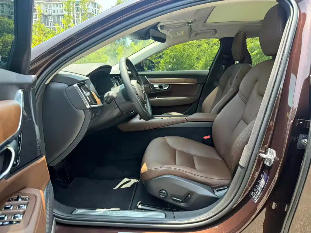 Volvo S90 2018 — фото 10