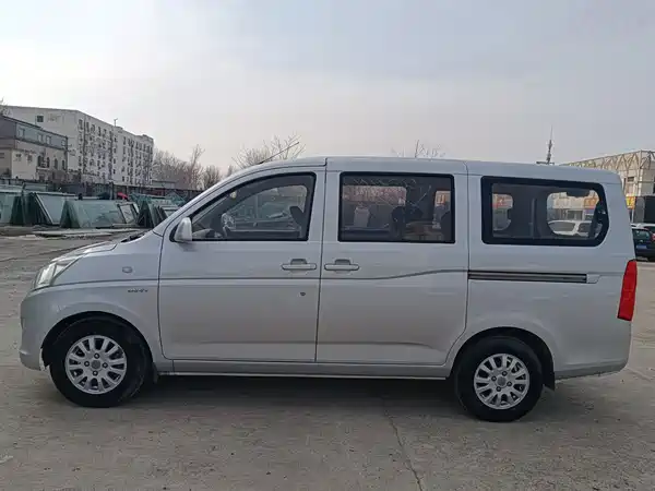 Wuling Rongguang V 2016