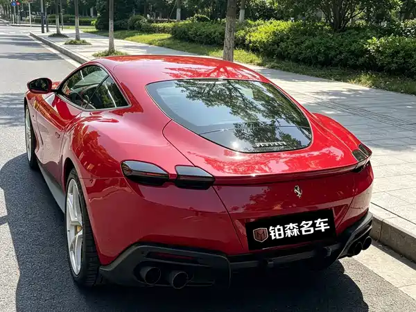 Ferrari Roma 2021