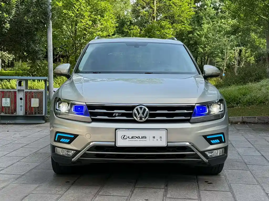 Volkswagen Tiguan L 2020 — фото 1