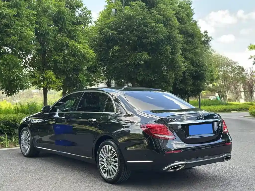 Mercedes-Benz E-Class 2020 — фото 4