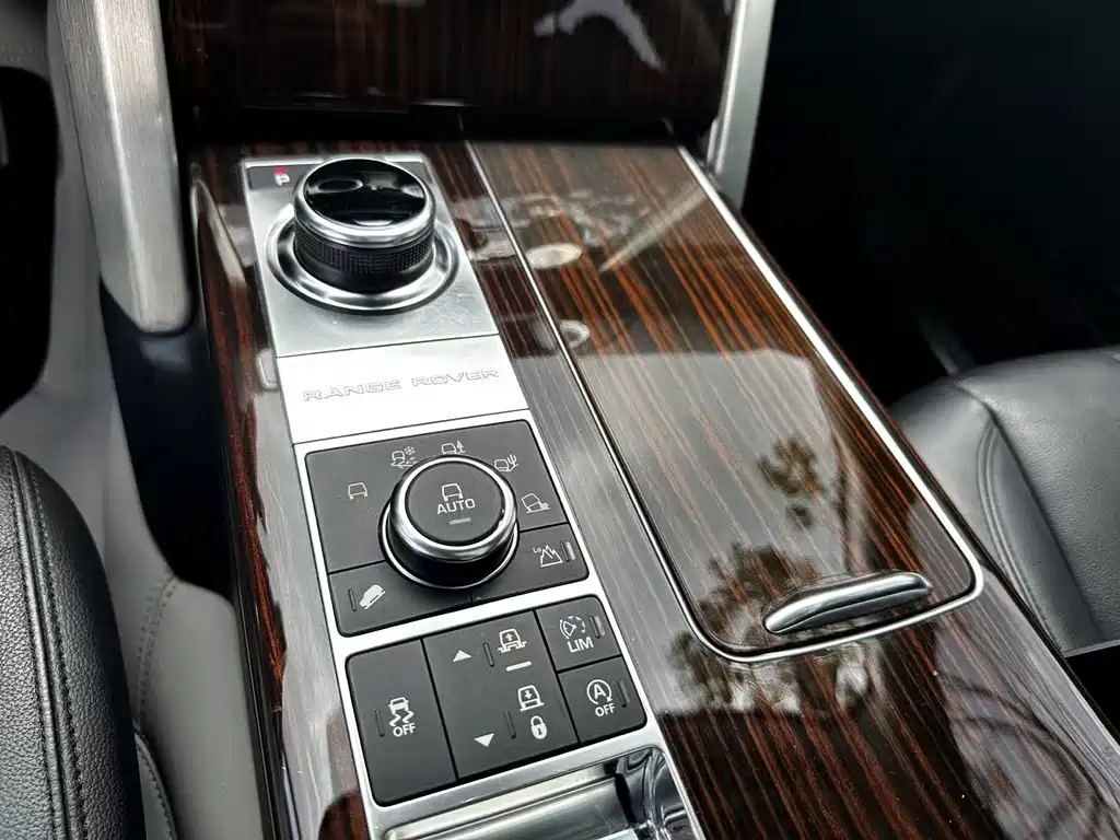 Land Rover Range Rover 2018 — фото 13