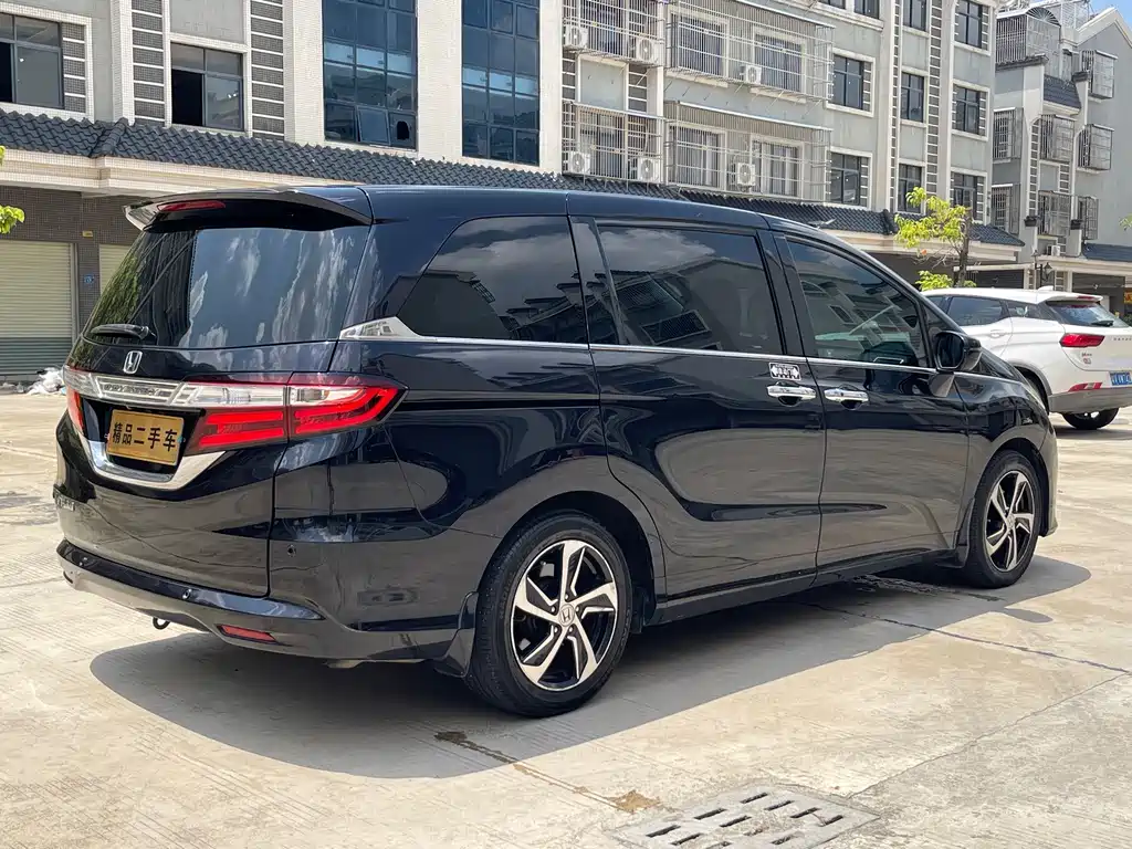 Honda Odyssey 2017 — фото 7