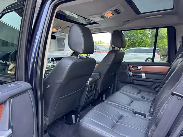Land Rover Discovery 2015