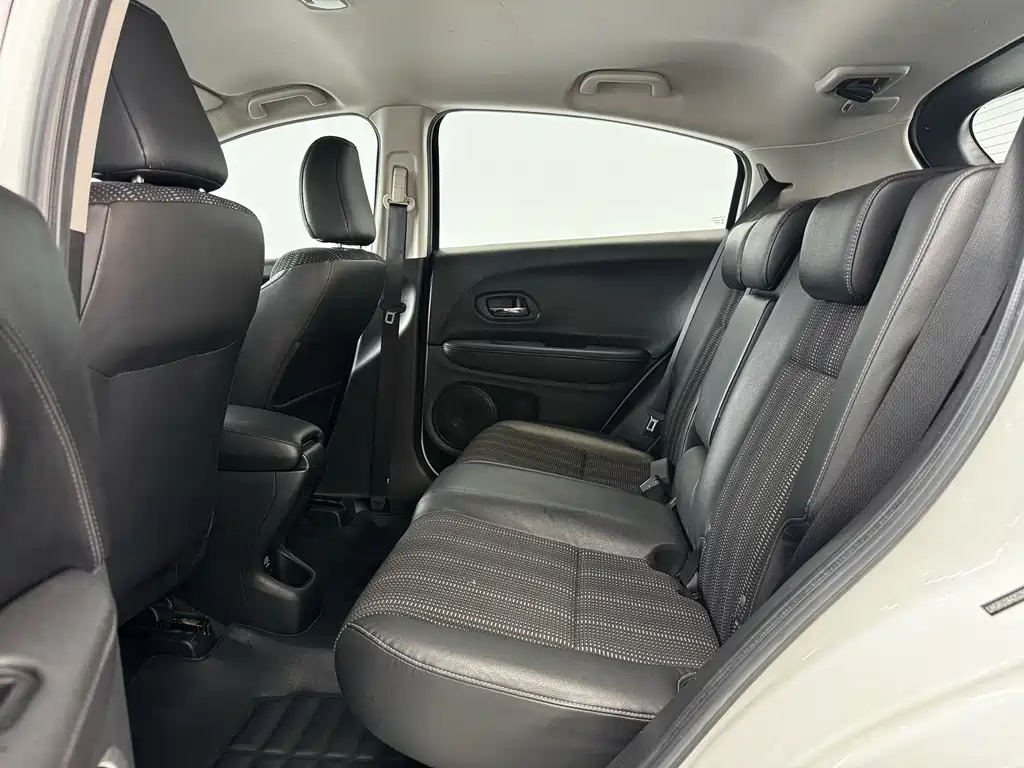 Honda Vezel 2016