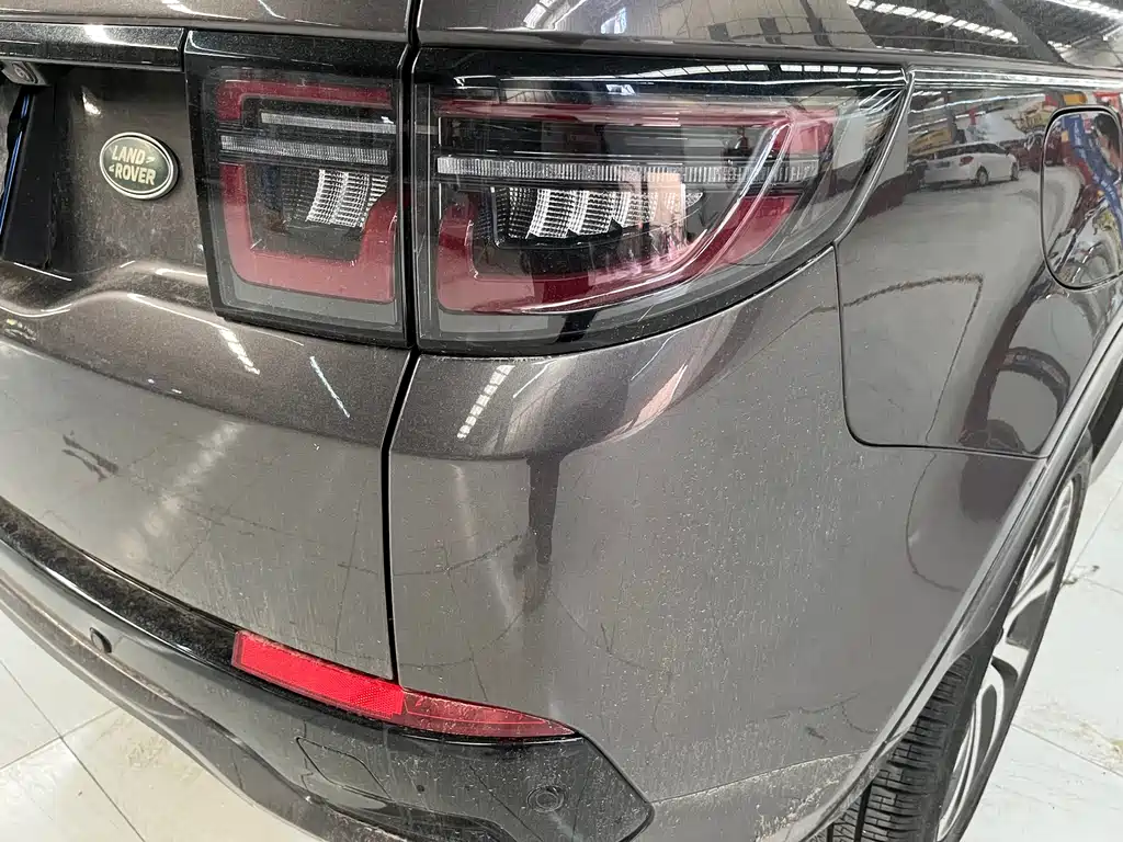 Land Rover Discovery Sport 2023 — фото 17