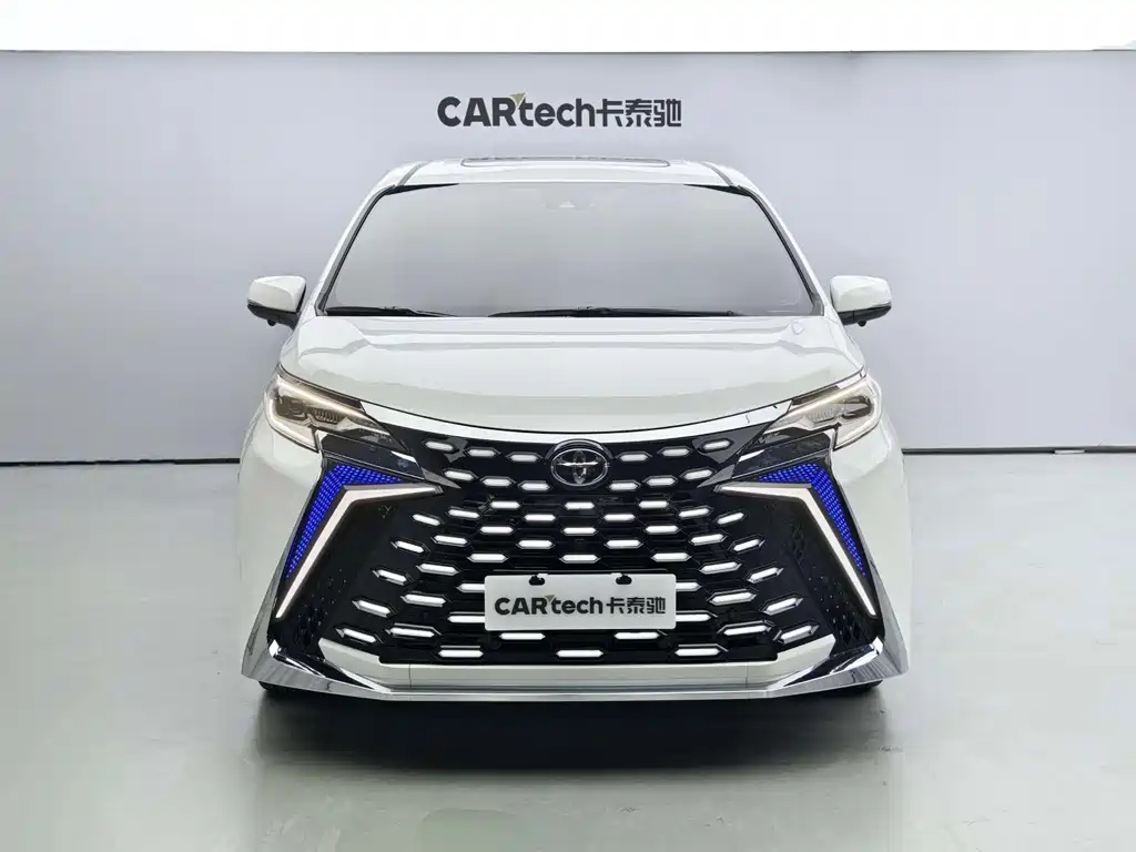 Toyota Sienna 2024