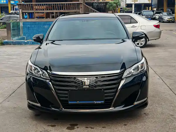 Toyota Crown 2018