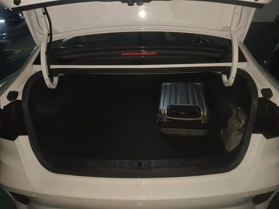 Roewe i5 2022
