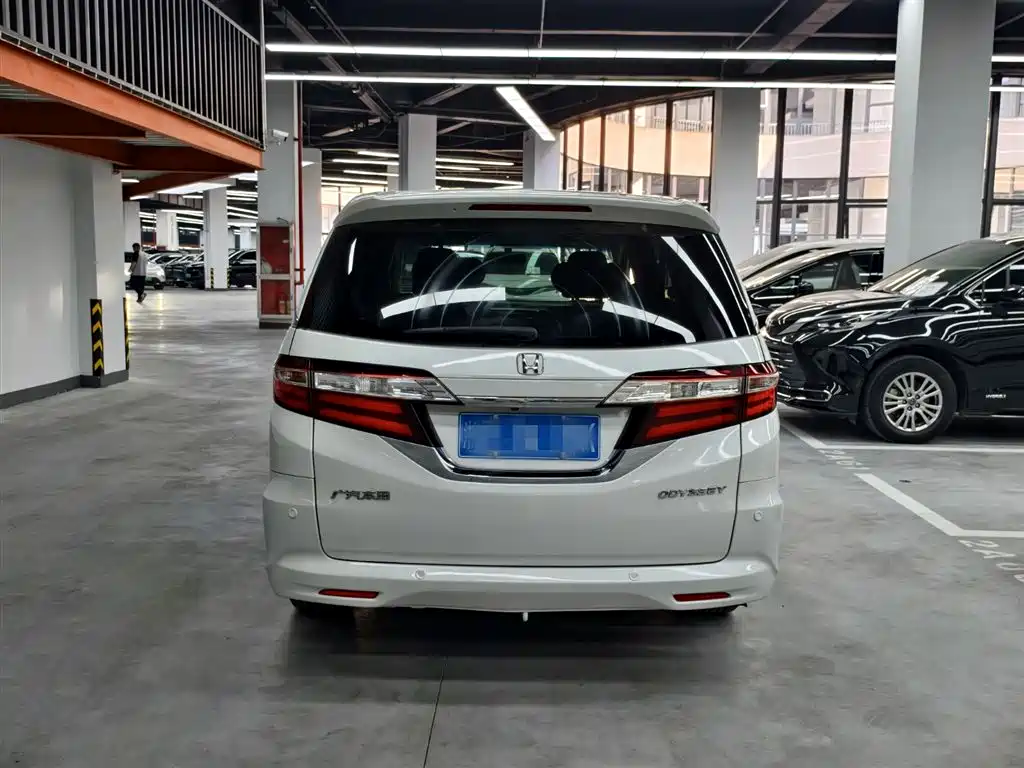Honda Odyssey 2019 — фото 13