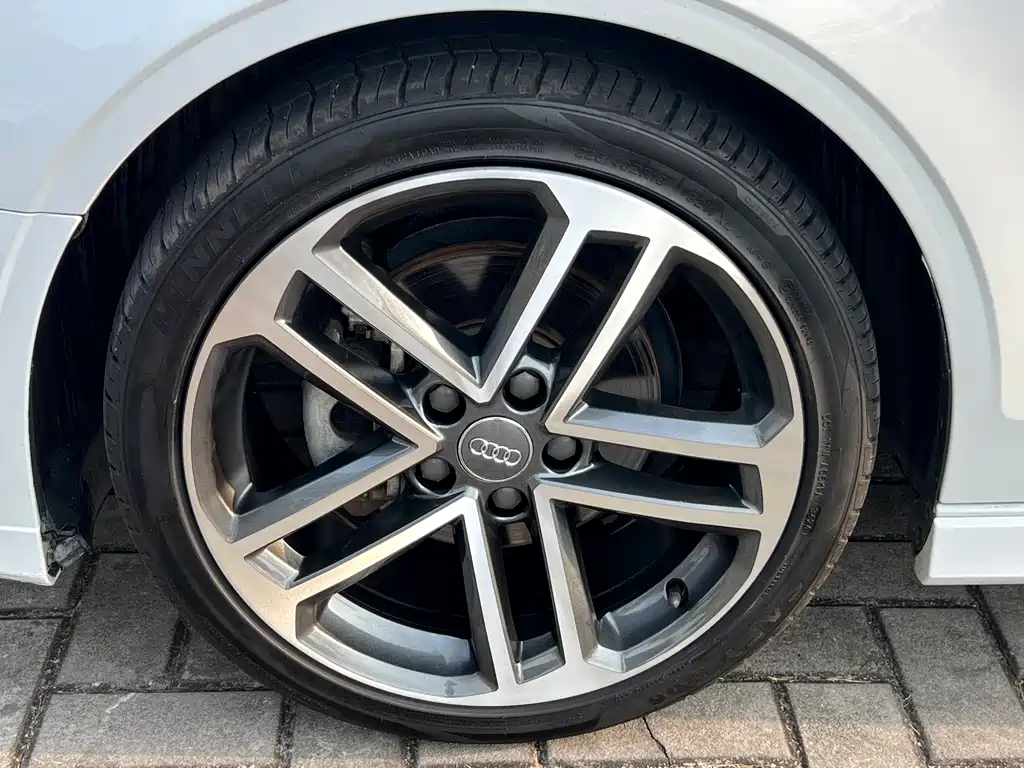 Audi A3 2019 — фото 21