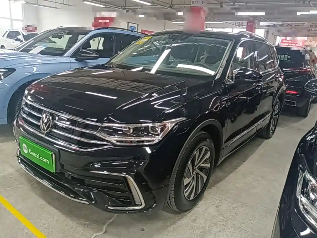 Volkswagen Tiguan L PHEV 2026