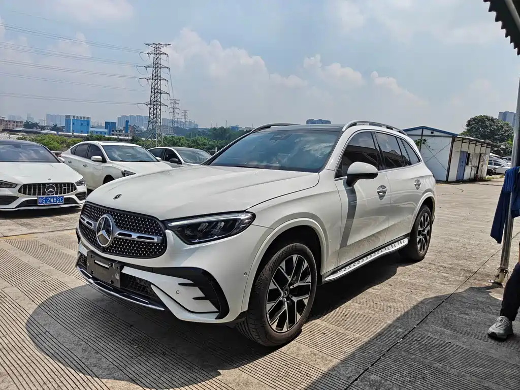 Mercedes-Benz GLC 2023