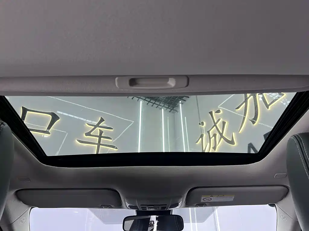 Toyota Corolla 2023 — фото 16