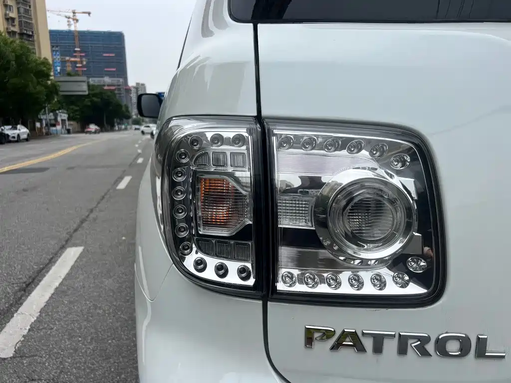 Nissan Patrol 2018 — фото 7