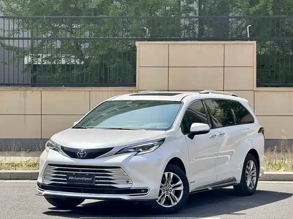 Toyota Sienna 2022
