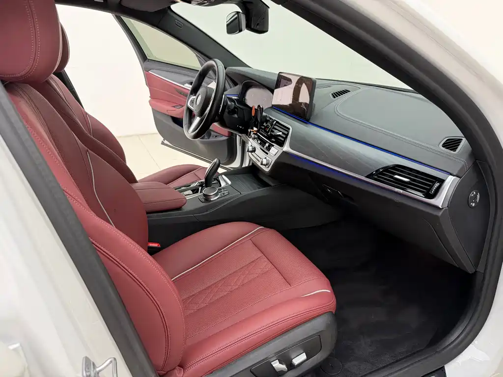 BMW 5 Series 2021 — фото 14