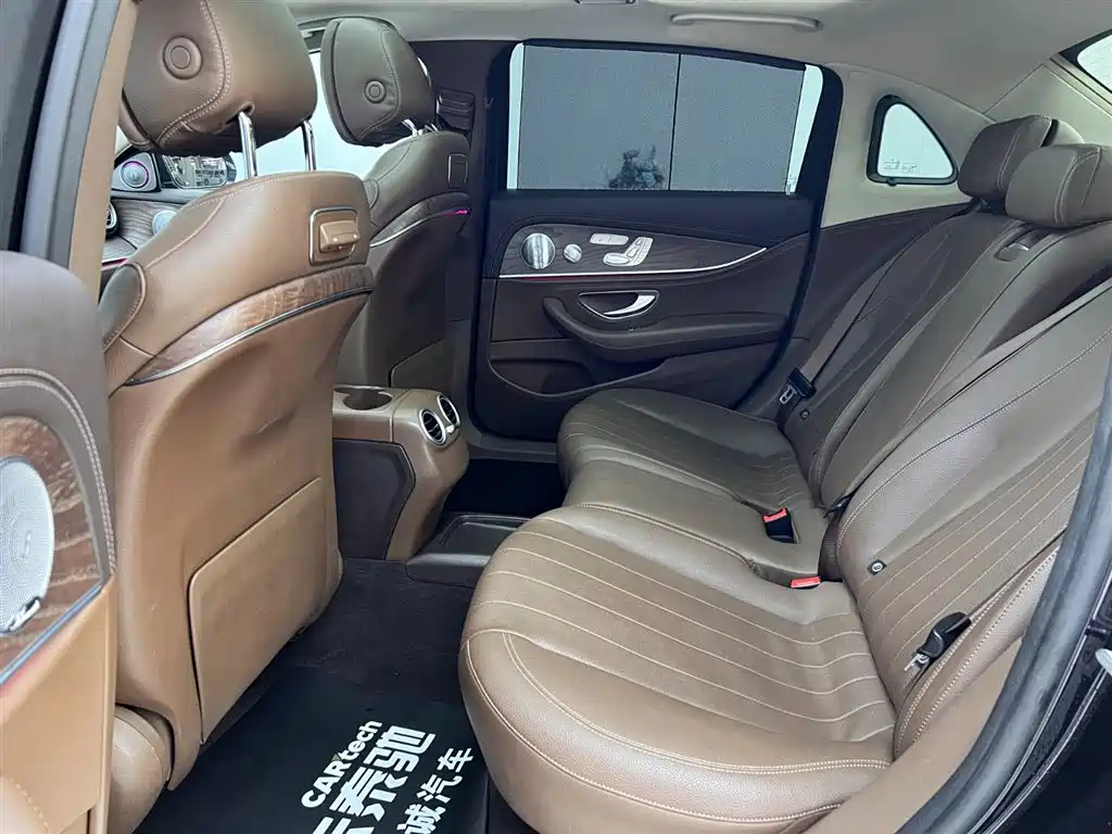 Mercedes-Benz E-Class 2020 — фото 17