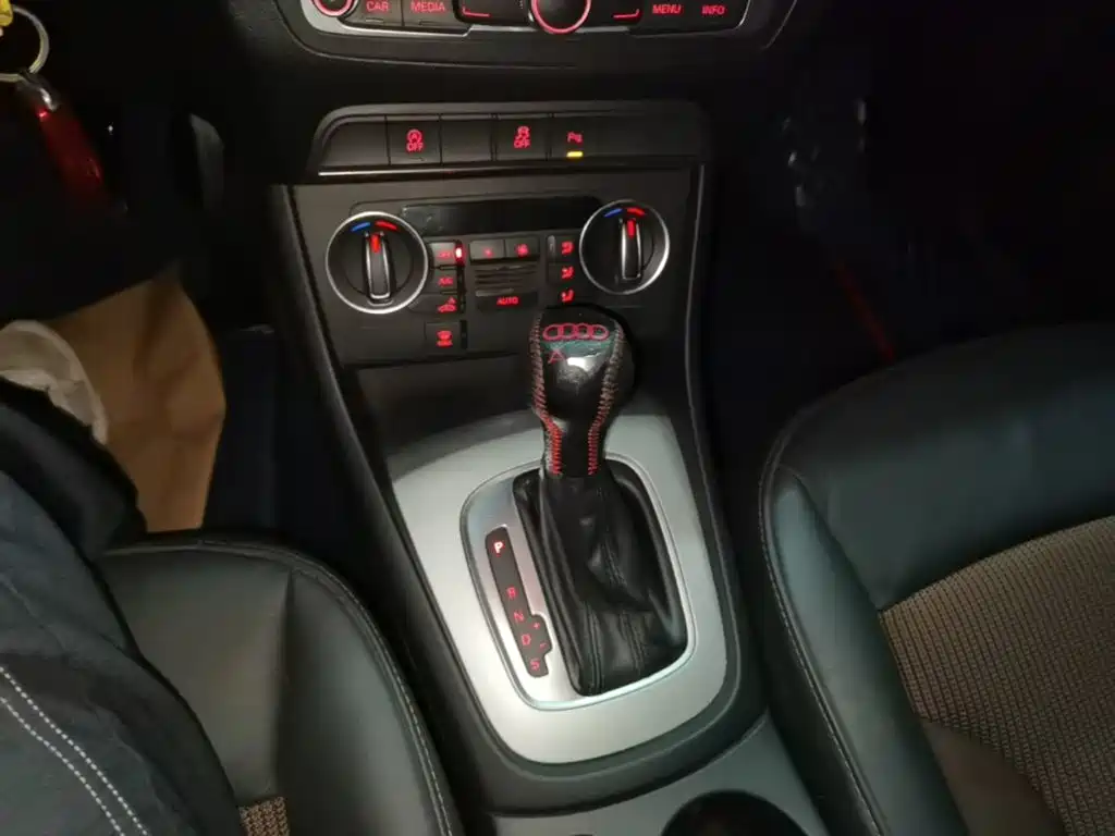 Audi Q3 2018 — фото 14
