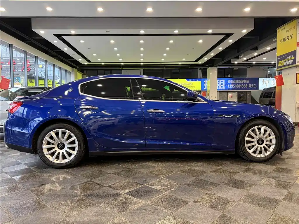 Maserati Ghibli 2015 — фото 12
