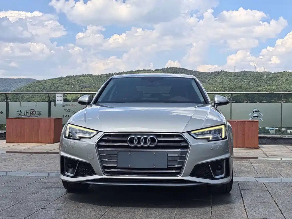 Audi A4L 2019 — фото 2