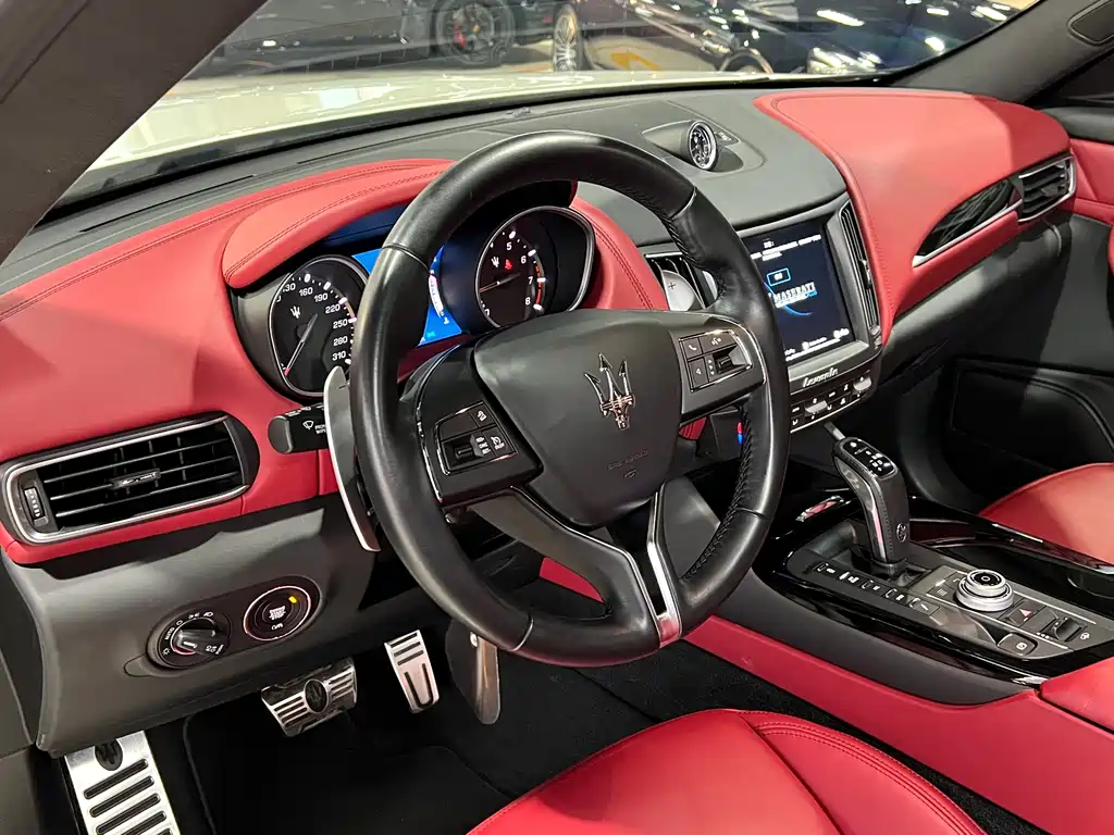 Maserati Levante 2020 — фото 14