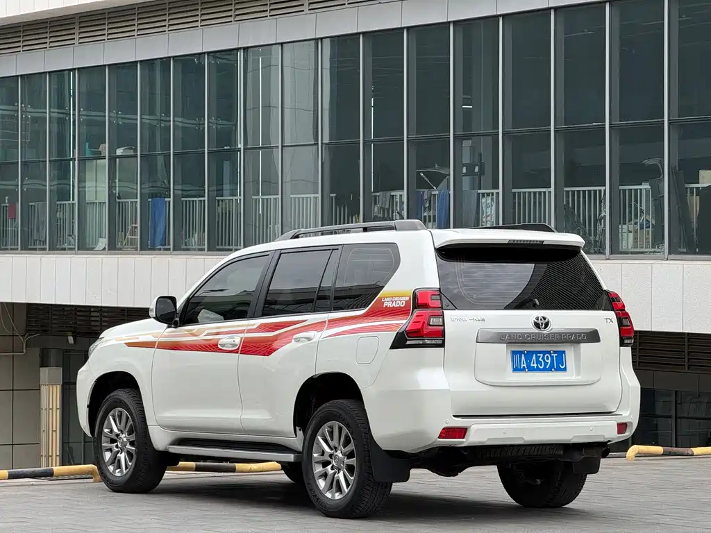 Toyota Prado 2019 — фото 7