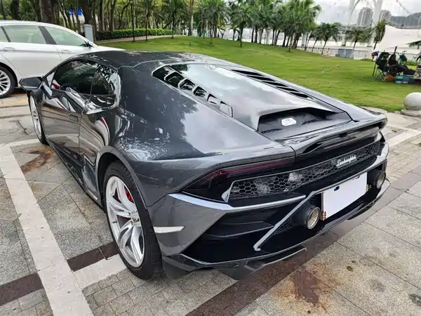 Lamborghini Huracan 2022