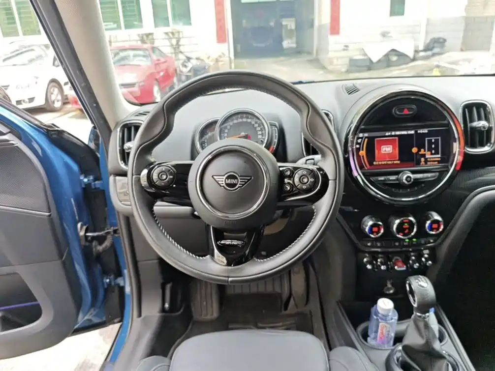 MINI Countryman 2019 — фото 13