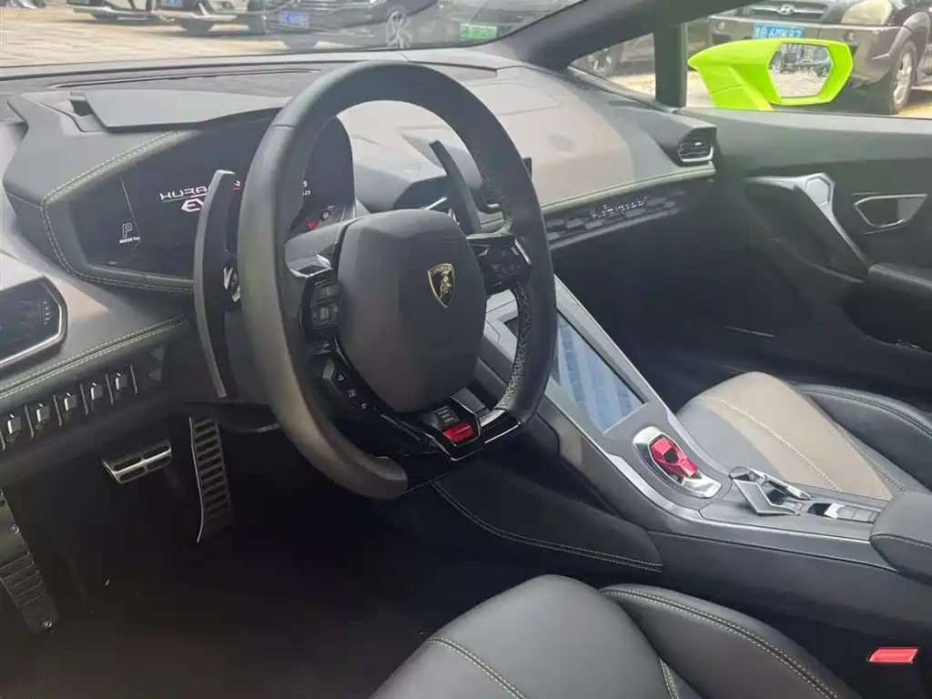 Lamborghini Huracán 2021