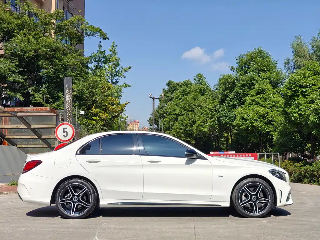 Mercedes-Benz C-Class 2021 — фото 24