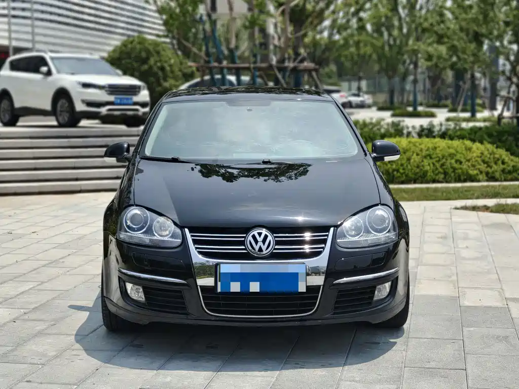 Volkswagen Sagitar 2012