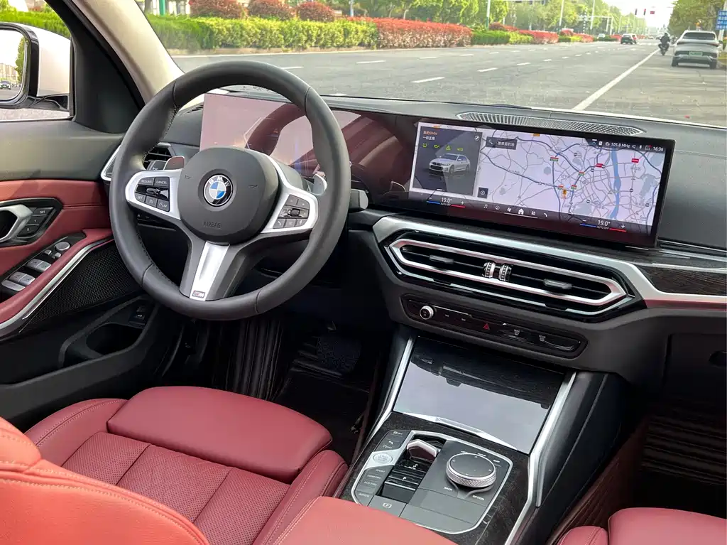 BMW 3 Series 2024 — фото 10