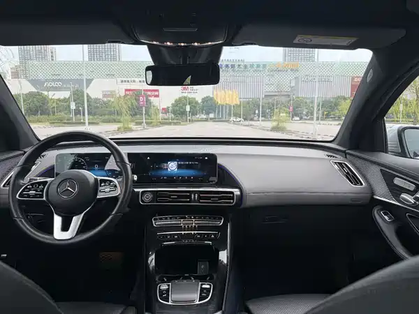 Mercedes-Benz EQC 2021