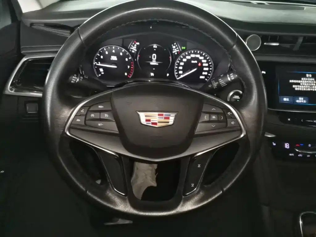 Cadillac XT5 2019 — фото 11