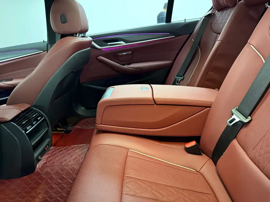 BMW 5 Series 2022