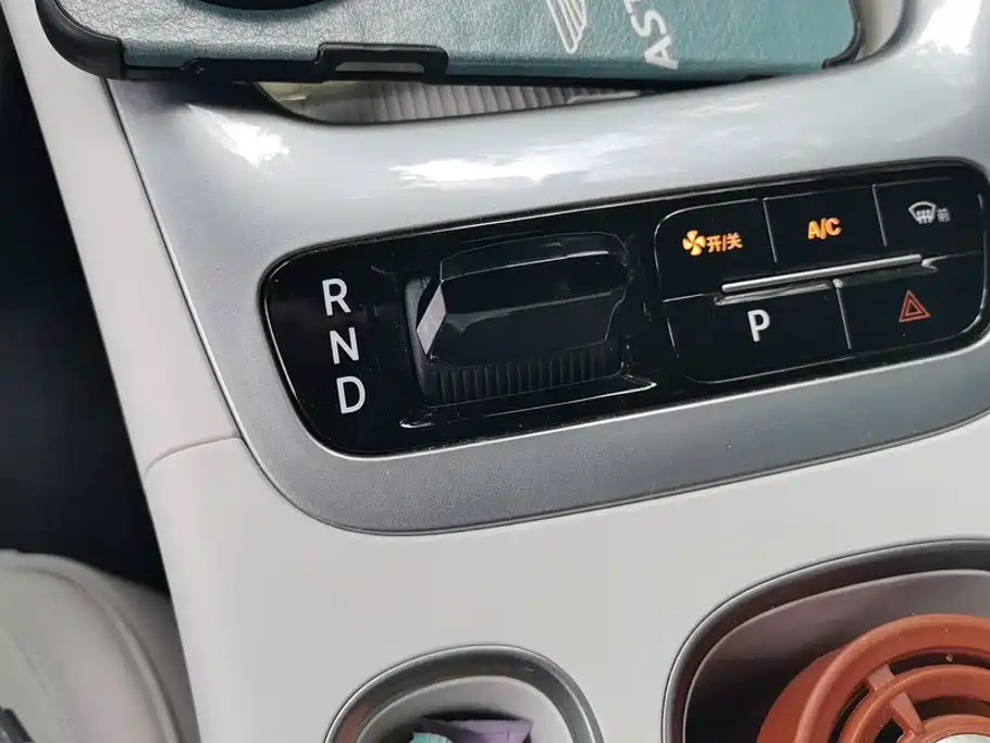 Geely Galaxy Starwish 2025 — фото 16